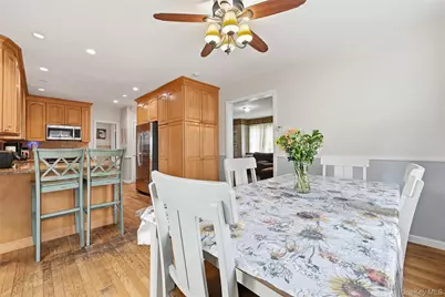 91 Rockaway Avenue, Rockville Centre, NY 11570 - Photo 9