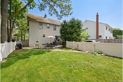 91 Rockaway Avenue, Rockville Centre, NY 11570 - Photo 27