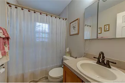 34 Paddington Circle, Smithtown, NY 11787 - Photo 15