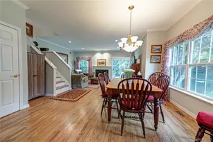 34 Paddington Cir, Smithtown, NY 11787 - Photo 11