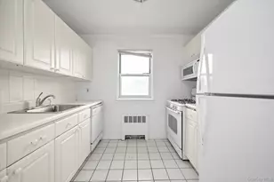 67-44 152nd St, Flushing, NY 11367 - Photo 7