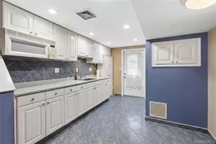 115 Morewood Dr, Smithtown, NY 11787 - Photo 27