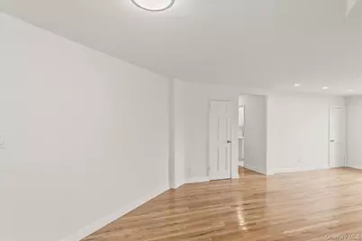 66-15 Thornton Place #5R, Rego Park, NY 11374 - Photo 5