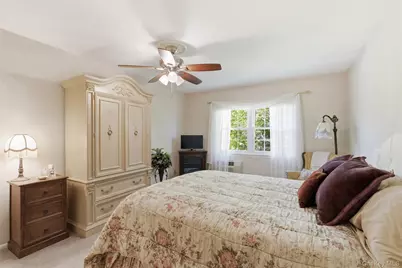 10 Harbour Lane #4B, Oyster Bay, NY 11771 - Photo 11
