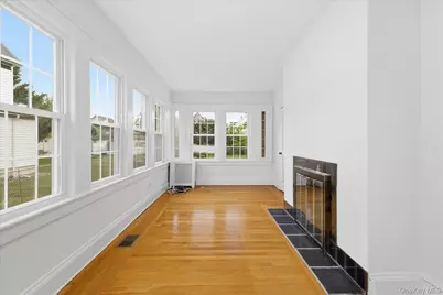 215 Lakeview Avenue, Rockville Centre, NY 11570 - Photo 13