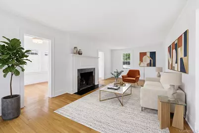 215 Lakeview Avenue, Rockville Centre, NY 11570 - Photo 9