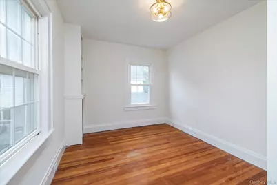 215 Lakeview Avenue, Rockville Centre, NY 11570 - Photo 25