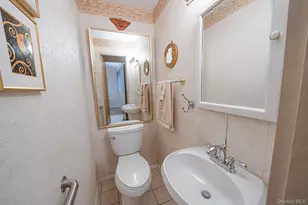75 Pawnee Dr, Commack, NY 11725 - Photo 37