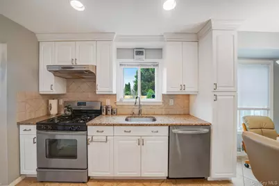 75 Pawnee Drive, Commack, NY 11725 - Photo 17
