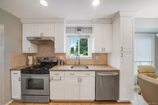 75 Pawnee Dr, Commack, NY 11725 - Photo 17