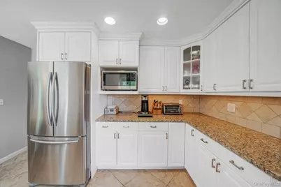 75 Pawnee Drive, Commack, NY 11725 - Photo 19