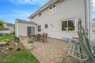75 Pawnee Dr, Commack, NY 11725 - Photo 9