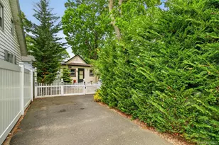 2084 Washington St, Merrick, NY 11566 - Photo 3