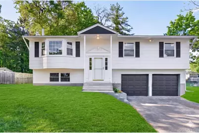 8 Mockingbird Lane, Poughkeepsie, NY 12601 - Photo 1