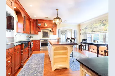 1120 Shore Road, Little Neck, NY 11363 - Photo 31