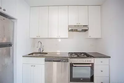 330 E Broadway #202, Long Beach, NY 11561 - Photo 11