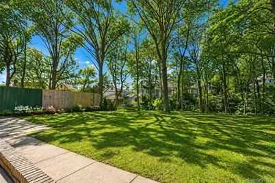 20 Delphine Terrace, New York, NY 10305 - Photo 13