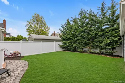 1700 Rugby Road, Merrick, NY 11566 - Photo 21