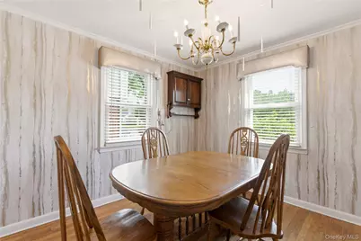 325 White Road, Mineola, NY 11501 - Photo 5