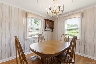 325 White Rd, Mineola, NY 11501 - Photo 5