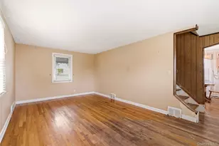 325 White Rd, Mineola, NY 11501 - Photo 3