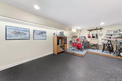 17 Hemlock Road, Hartsdale, NY 10530 - Photo 35