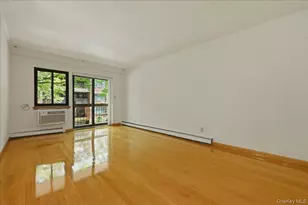 71-16 162nd St, Fresh Meadows, NY 11365 - Photo 9