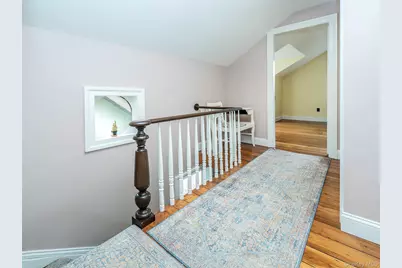 130 Mott Avenue, Roslyn, NY 11576 - Photo 17