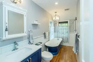 130 Mott Ave, Roslyn, NY 11576 - Photo 25