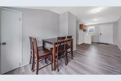 48 Hollyhock Road, Levittown, NY 11756 - Photo 21