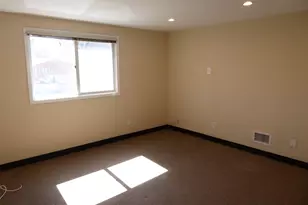 122 Forest Ave, Glen Cove, NY 11542 - Photo 19