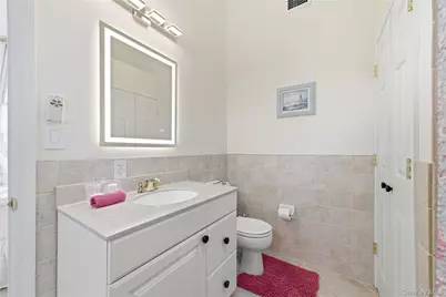 695 Higbie Lane, West Islip, NY 11795 - Photo 21