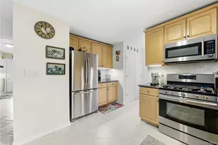 695 Higbie Ln, West Islip, NY 11795 - Photo 15