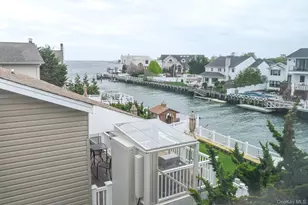 2912 Bay Dr, Merrick, NY 11566 - Photo 11