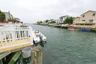 2912 Bay Dr, Merrick, NY 11566 - Photo 9