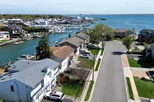 2912 Bay Dr, Merrick, NY 11566 - Photo 23