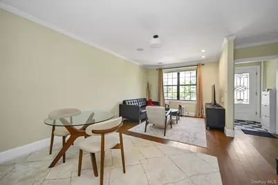 15822 Powells Cove Boulevard, Whitestone, NY 11357 - Photo 3