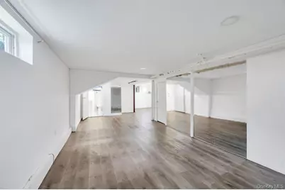 543 Coolidge Avenue, Rockville Centre, NY 11570 - Photo 29