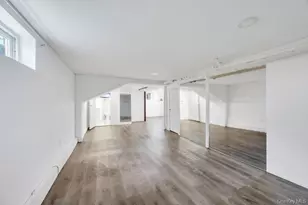 543 Coolidge Ave, Rockville Centre, NY 11570 - Photo 29