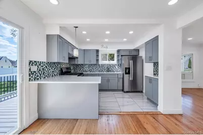 543 Coolidge Avenue, Rockville Centre, NY 11570 - Photo 11
