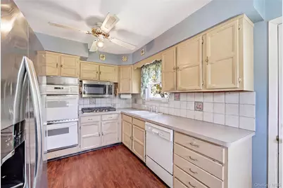 99 Redwood Lane, Massapequa Park, NY 11762 - Photo 15