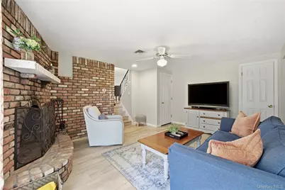 99 Redwood Lane, Massapequa Park, NY 11762 - Photo 27