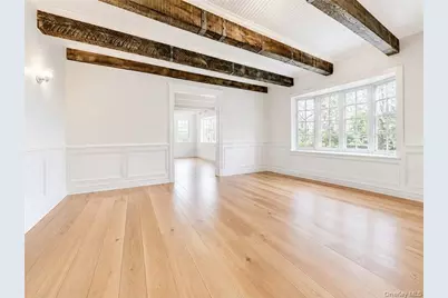 4 N Ravine Road, Great Neck, NY 11023 - Photo 5