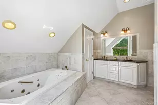1 Green Tree Rd, Yorktown Heights, NY 10598 - Photo 19