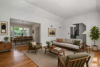 48 Stanton Circle, New Rochelle, NY 10804 - Photo 3