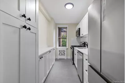 5650 Netherland Avenue #2E, Bronx, NY 10471 - Photo 13