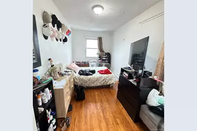 9208 43rd Avenue, Elmhurst, NY 11373 - Photo 5