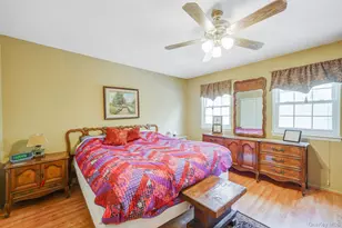 31 Quail Ct, Manorville, NY 11949 - Photo 13