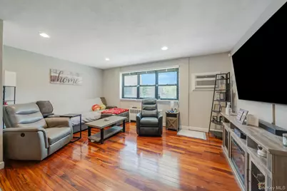 9137 153 Avenue #1, Ridgewood, NY 11414 - Photo 7