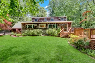 16 Maplewood Dr, Northport, NY 11768 - Photo 33